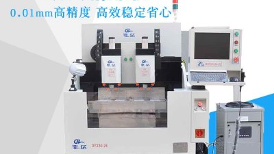 精雕機(jī)滾珠螺桿為精密的機(jī)械零件組裝，所以在使用時(shí)需注意下列事項(xiàng)
